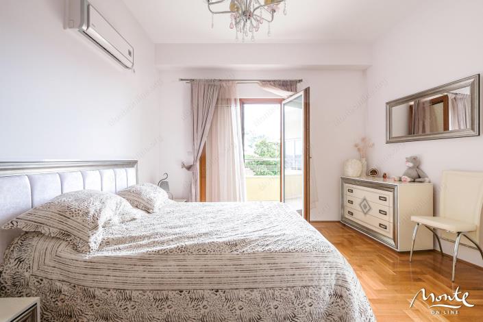 Image No.13-1 Bed Flat for sale