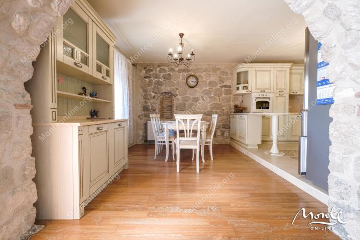 Image No.12-6 Bed Villa for sale