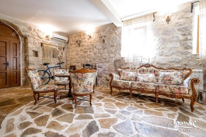 Image No.18-6 Bed Villa for sale