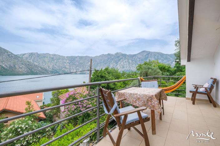 Image No.26-4 Bed Cottage for sale