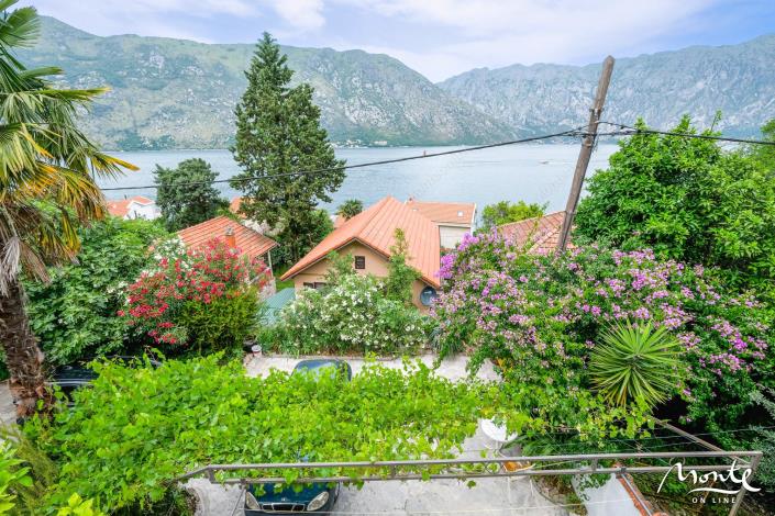 Image No.27-4 Bed Cottage for sale