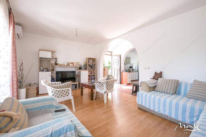 Image No.28-6 Bed House for sale