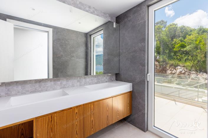 Image No.30-5 Bed Villa for sale