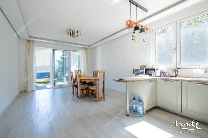 Image No.9-3 Bed House for sale