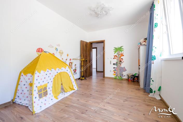 Image No.20-3 Bed House for sale