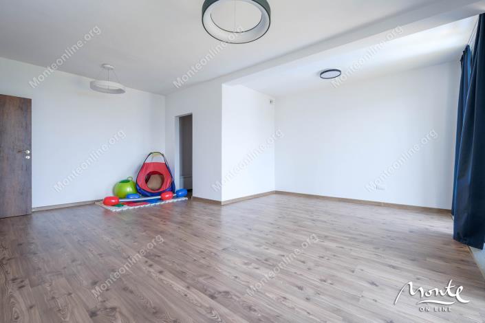 Image No.22-3 Bed House for sale