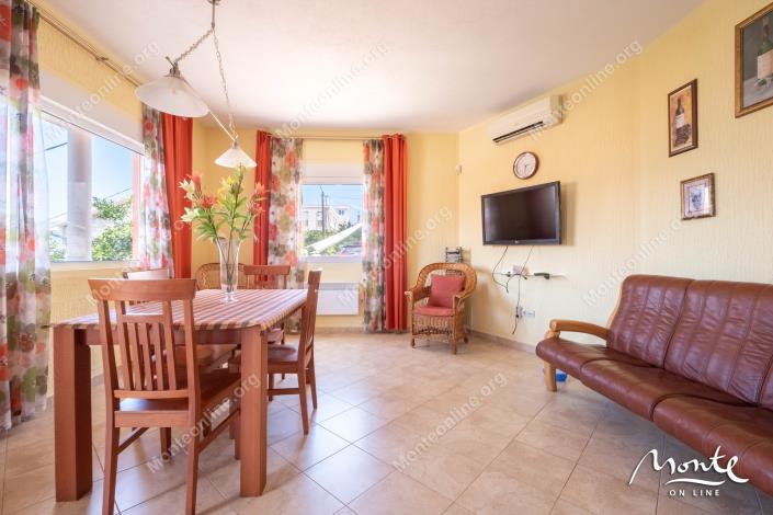 Image No.9-3 Bed House for sale