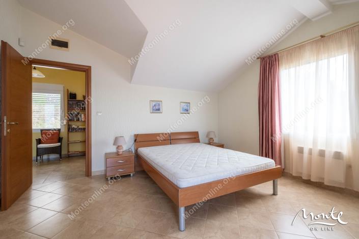 Image No.16-3 Bed House for sale