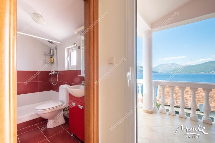 Image No.17-3 Bed House for sale