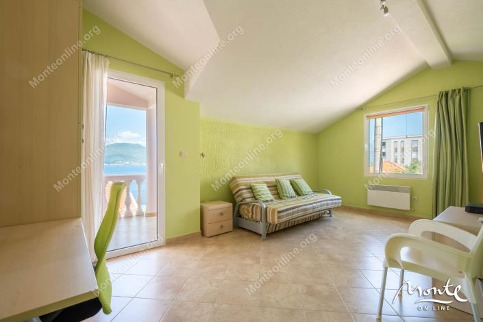 Image No.18-3 Bed House for sale