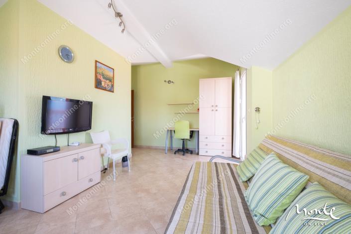 Image No.19-3 Bed House for sale