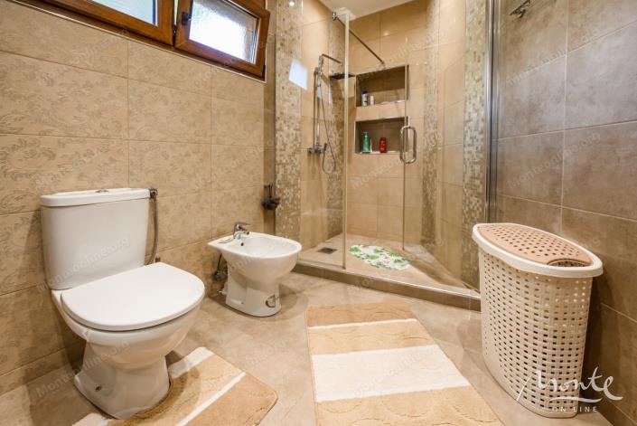 Image No.31-3 Bed House for sale