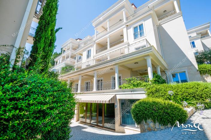 Image No.32-3 Bed Flat for sale