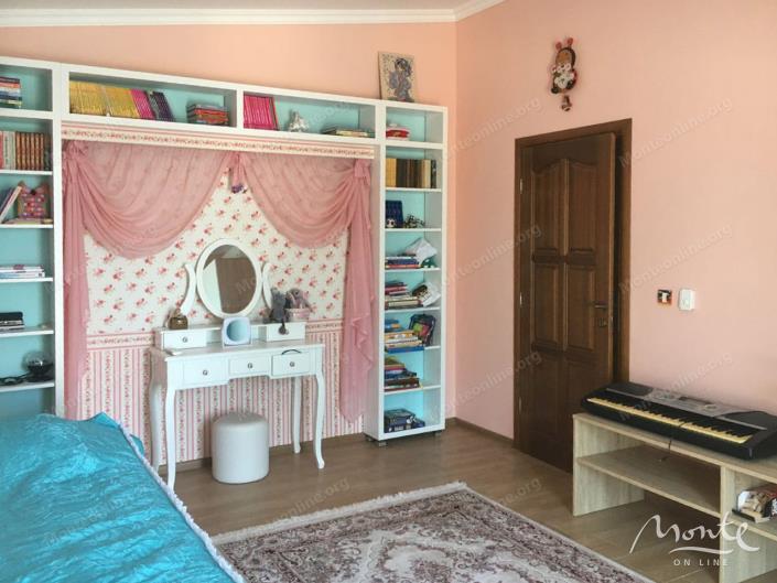 Image No.18-5 Bed House for sale