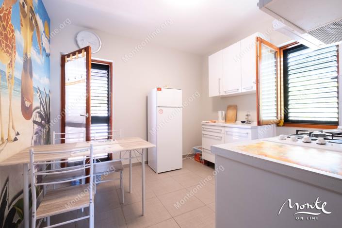 Image No.18-3 Bed House for sale