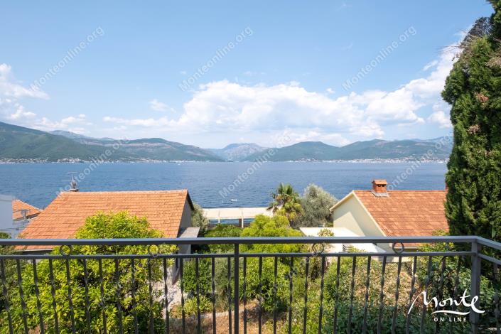 Image No.1-3 Bed House for sale