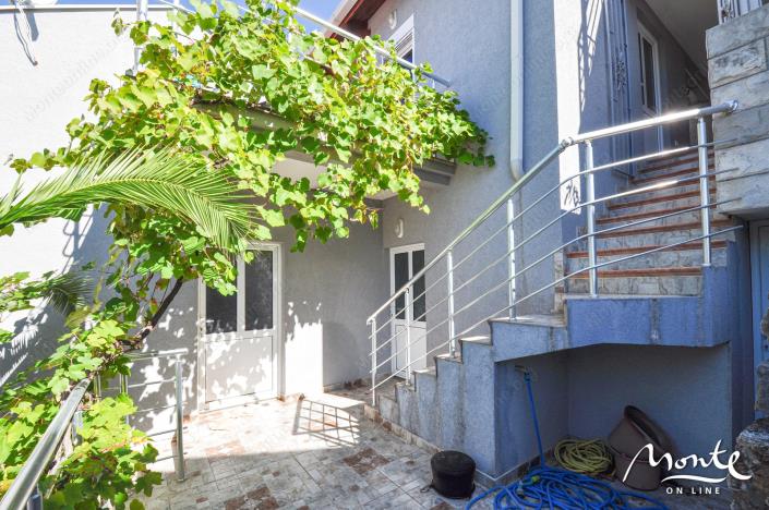 Image No.8-3 Bed House for sale