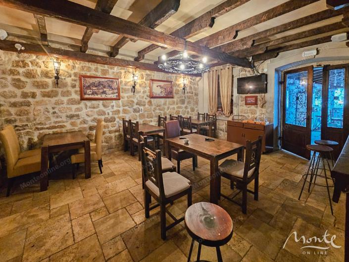 Image No.2-1 Bed Restaurant for sale