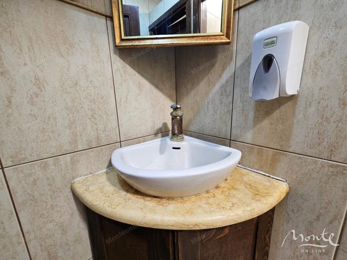 Image No.8-1 Bed Restaurant for sale