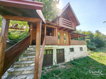 unikalnyj-kompleks-iz-dvuh-domov-s-garazhom-i-zonoj-otdyha-u-reki-kolashin_05