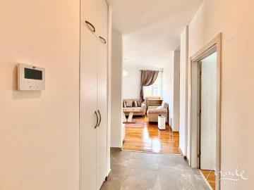 svetlaya-kvartira-s-2-spalnyami-i-vidom-na-more-bechichi_06