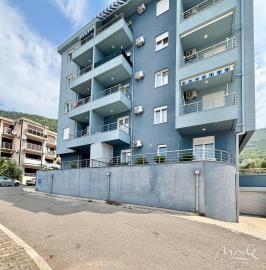 svetlaya-kvartira-s-2-spalnyami-i-vidom-na-more-bechichi_10