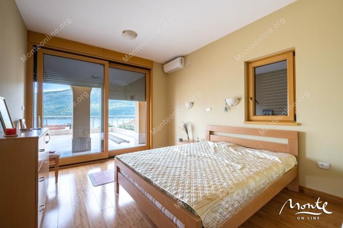 Image No.17-3 Bed House for sale