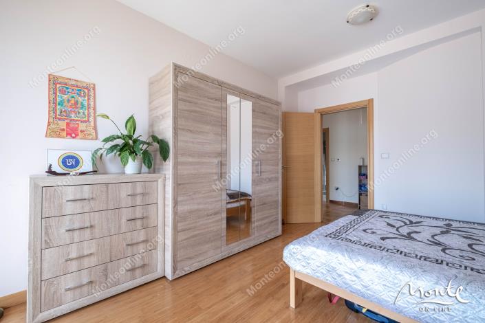 Image No.19-3 Bed House for sale