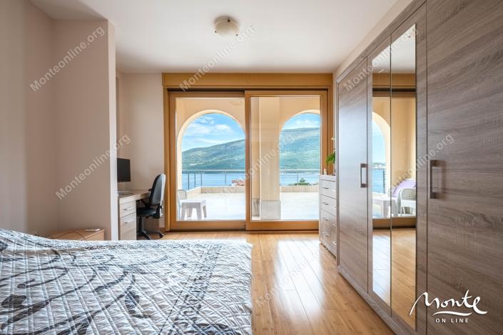 Image No.20-3 Bed House for sale