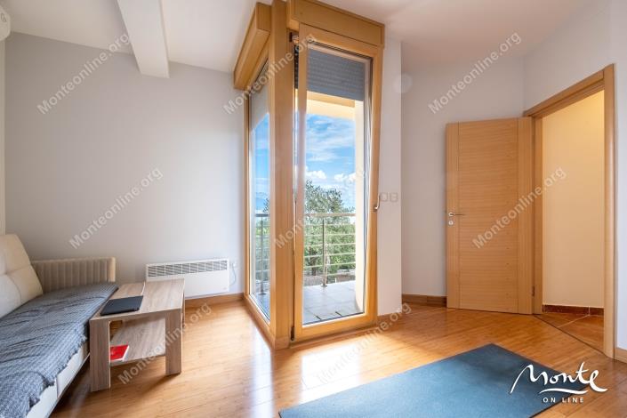 Image No.24-3 Bed House for sale