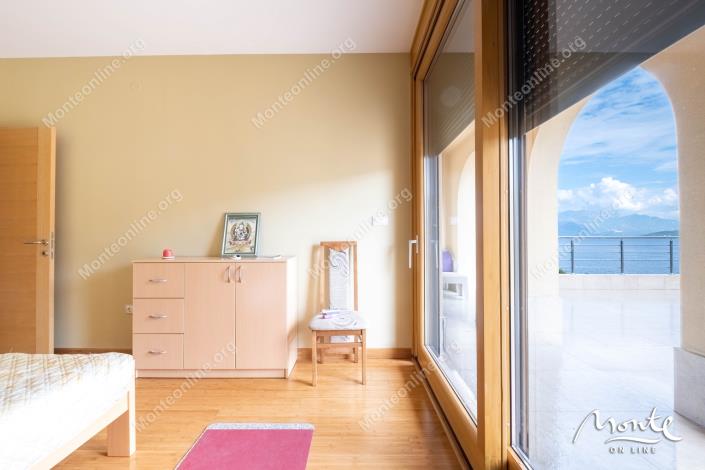 Image No.25-3 Bed House for sale