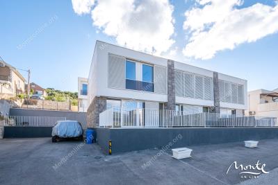 sovremennye-taunhausy-u-morya-na-poluostrove-lushticza_02