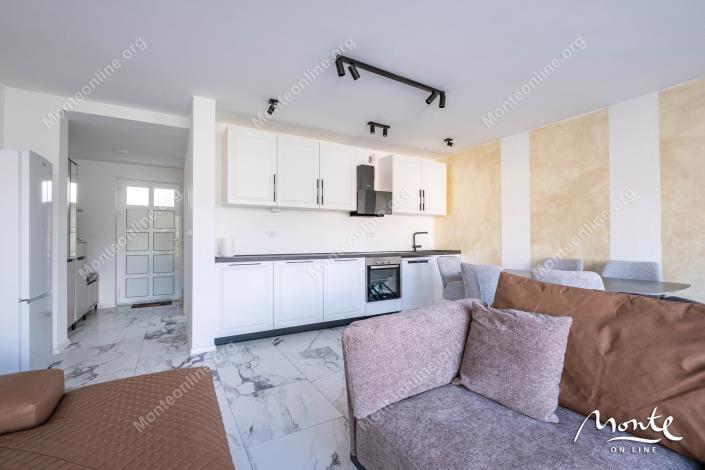 Image No.9-2 Bed Townhouse for sale