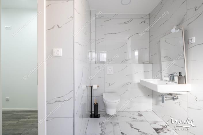 Image No.23-2 Bed Townhouse for sale