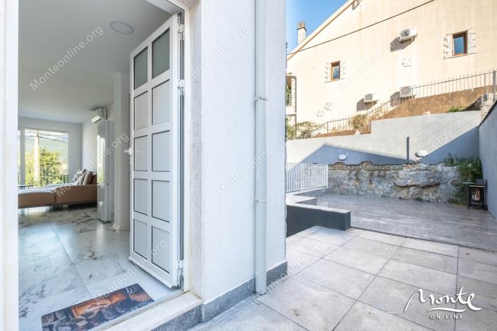 Image No.27-2 Bed Townhouse for sale