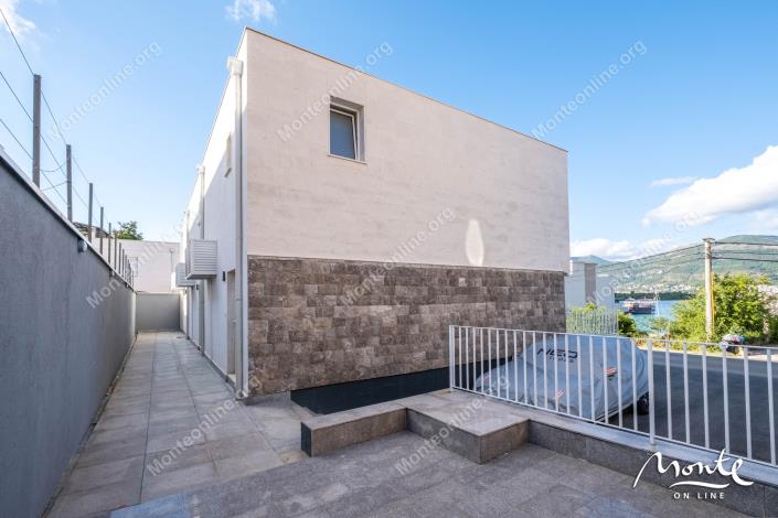 Image No.30-2 Bed Townhouse for sale