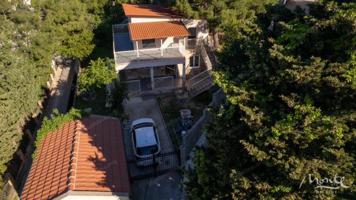 Image No.8-4 Bed House for sale