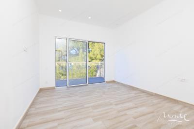 dom-s-vidom-na-more-i-port-bara-300-m-ot-plyazha_13