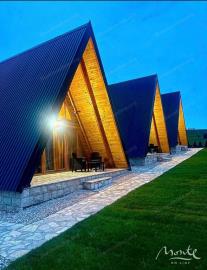 kompleks-sovremennyh-a-frame-domov-u-naczionalnogo-parka-durmitor-zhablyak_05