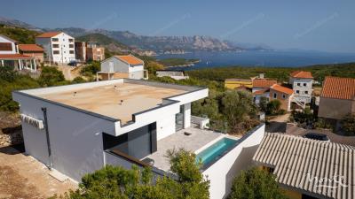 sovremennaya-villa-s-bassejnom-i-vidom-na-more-v-krimovicze-budva_10