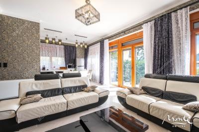 prostornyj-apartament-s-3-spalnyami-i-privatnym-sadom-v-orahovcze_10