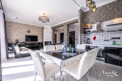 prostornyj-apartament-s-3-spalnyami-i-privatnym-sadom-v-orahovcze_13