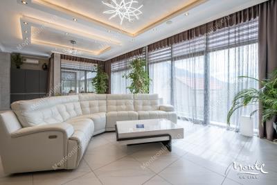 sovremennaya-rezidencziya-v-orahovcze-unikalnoe-prostranstvo-dlya-zhizni-i-investiczij_02