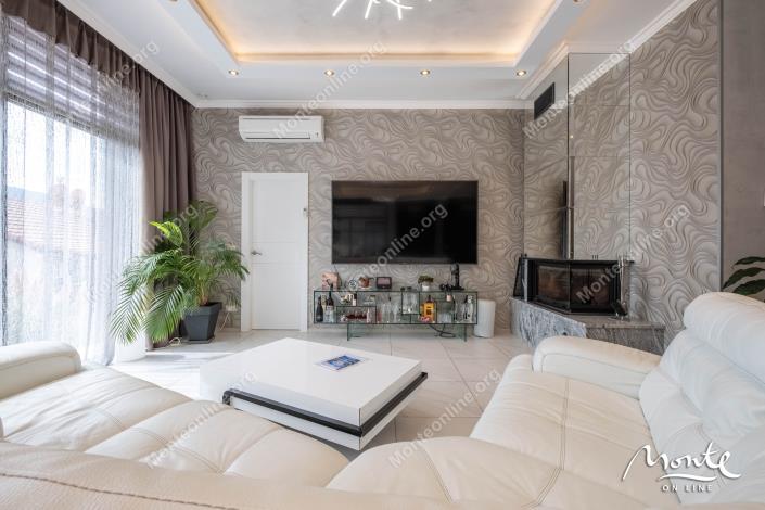 Image No.6-6 Bed House for sale