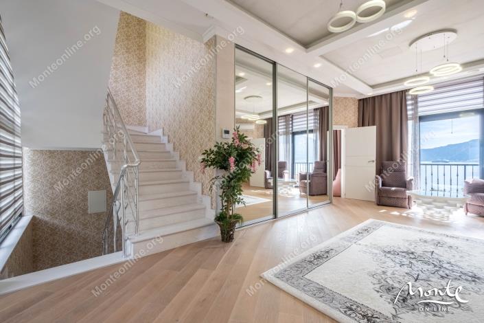 Image No.10-6 Bed House for sale