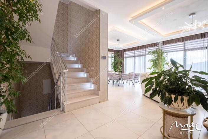 Image No.11-6 Bed House for sale