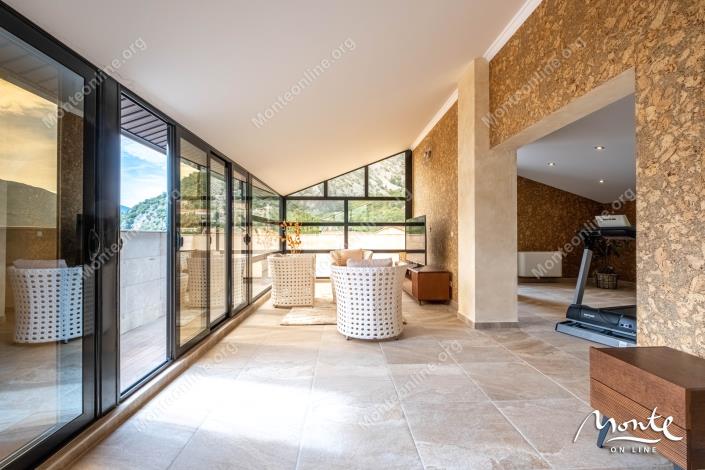 Image No.32-6 Bed House for sale