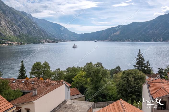 Image No.34-6 Bed House for sale