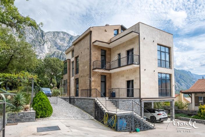 Image No.50-6 Bed House for sale