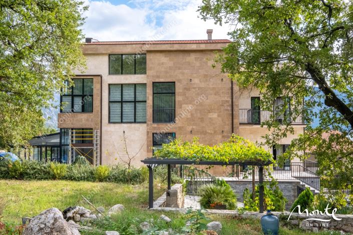 Image No.49-6 Bed House for sale